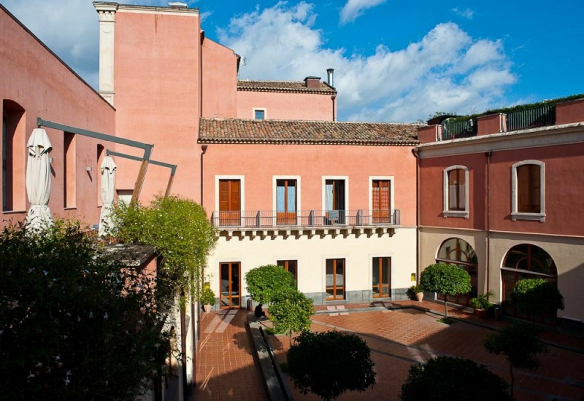 Camplus Guest Catania Exterior foto